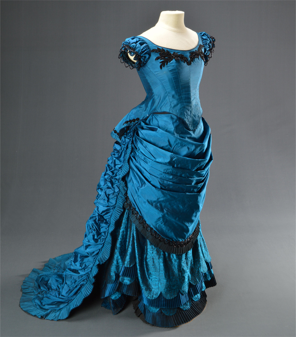 Filminterview mit dem Vampir C – Evening Gown Bewertung und Preis
