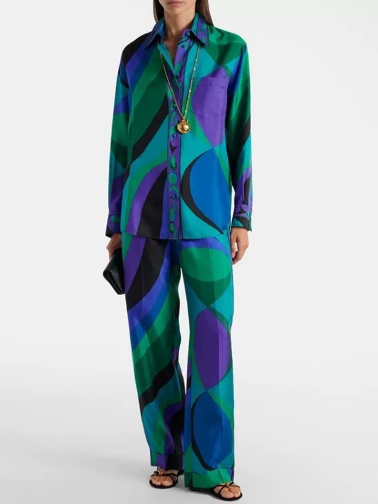 Retro-Set mit geometrischem Pr – Silk Blouse Bewertung und Preis